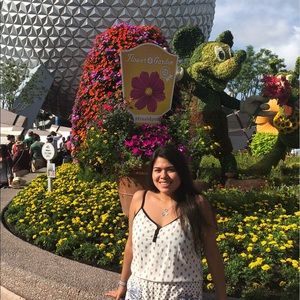 Meet your Posher, Aliza